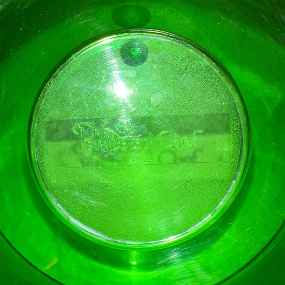 The Pampered Chef Green Acrylic Chip and Dip Serving Tray 2793 - Picture 3 of 4